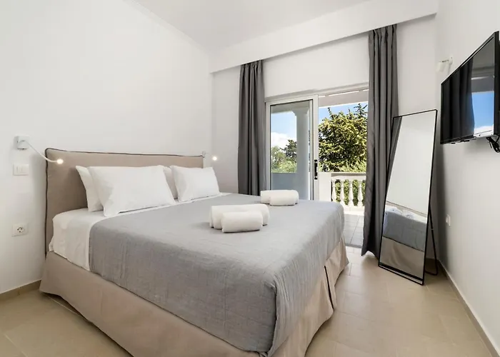 Апартаменты Playia I Petriti (Corfu)